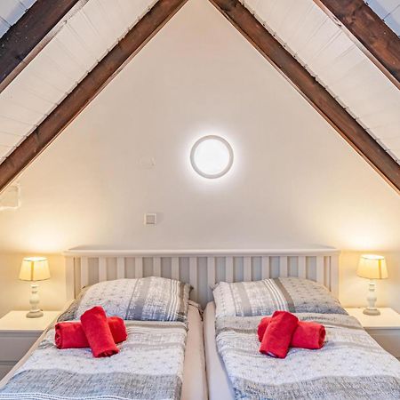 Cozy Apartment In Friedrichskoog With Kitchen 外观 照片