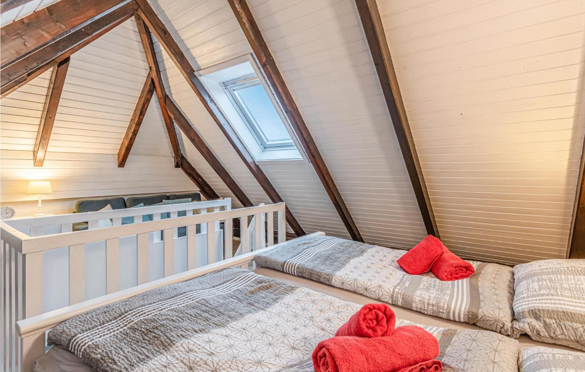 Cozy Apartment In Friedrichskoog With Kitchen 外观 照片